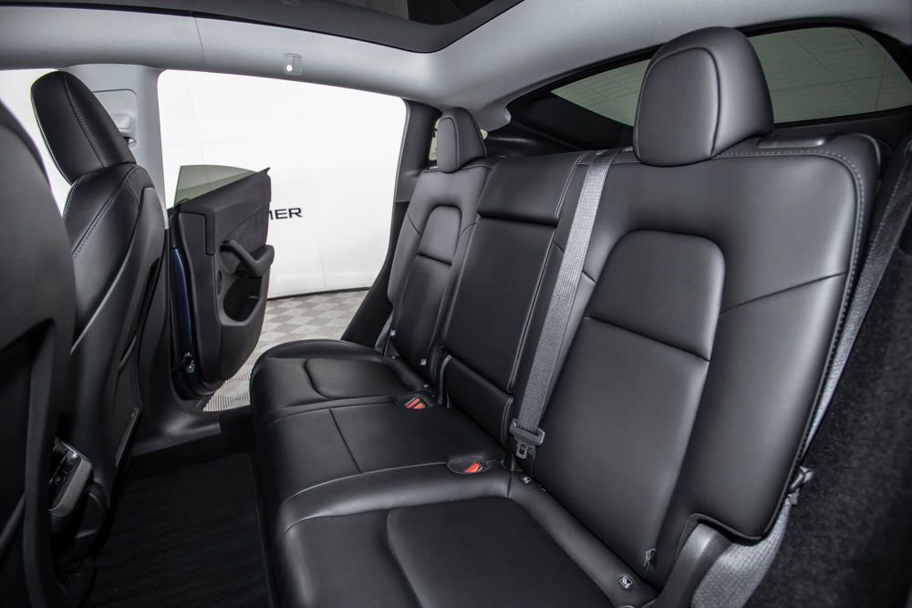 Used 2025 Tesla Model Y Performance image 48