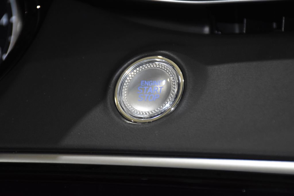 Used 2025 Genesis GV70 2.5T image 12