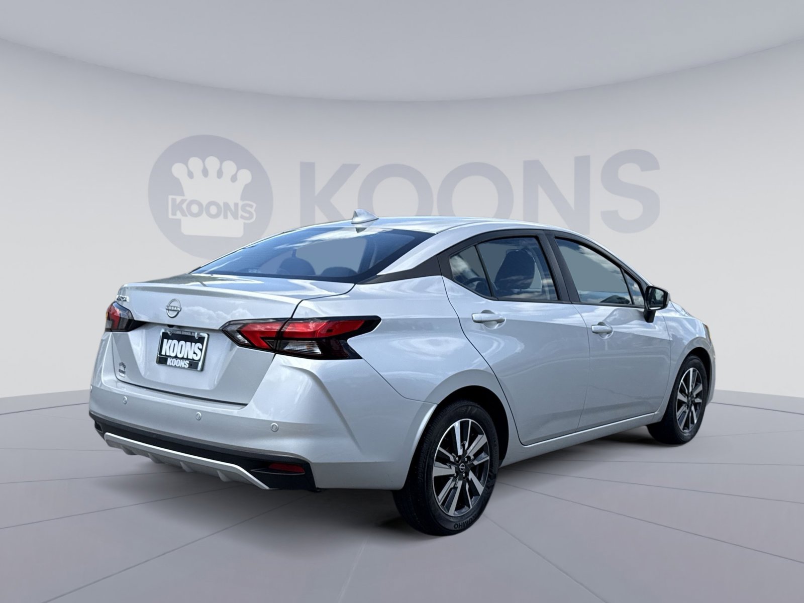 Used 2025 Nissan Versa SV FWD image 11