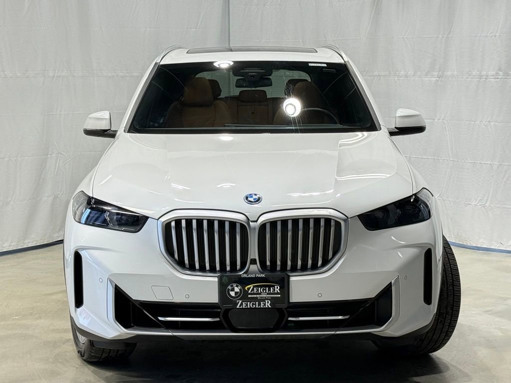 Certified 2024 BMW X5 xDrive50e image 2