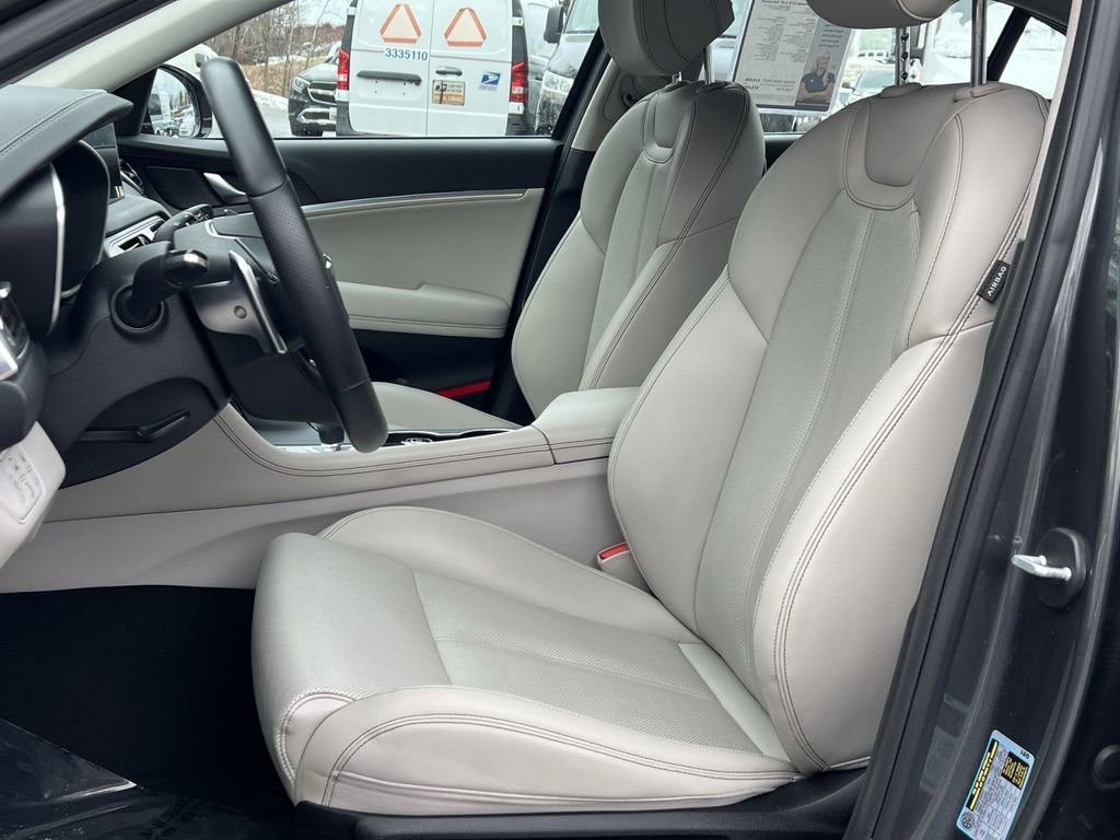 Used 2019 Genesis G70 2.0T Advanced image 11