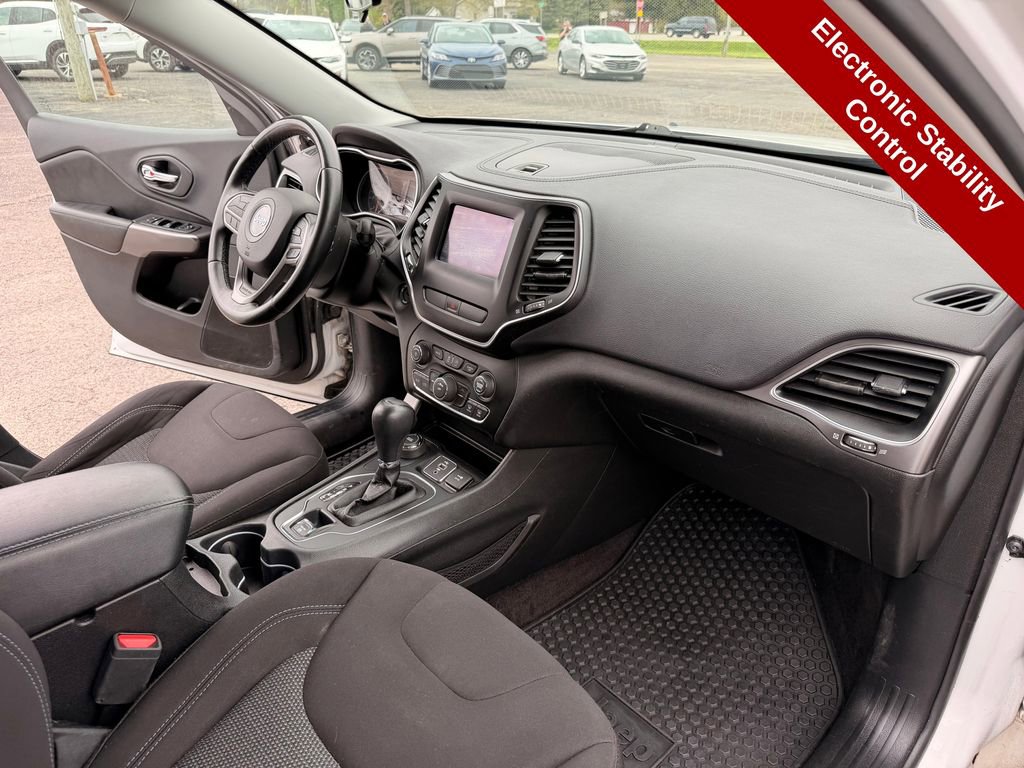 Used 2019 Jeep Cherokee Sport w/ Cold Weather Group AWD/4WD image 33