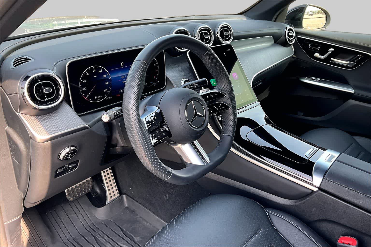 Used 2025 Mercedes-Benz GLC 300 image 18