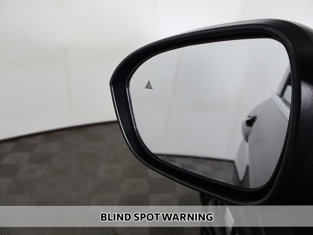 New 2025 Mitsubishi Outlander SEL image 8