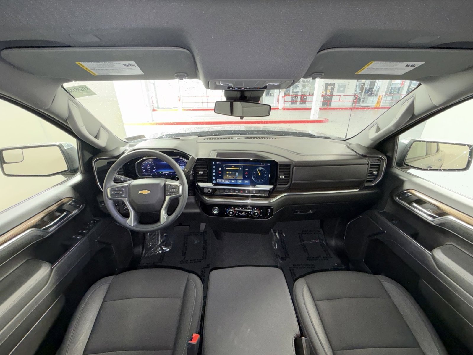 Used 2024 Chevrolet Silverado 1500 LT image 23