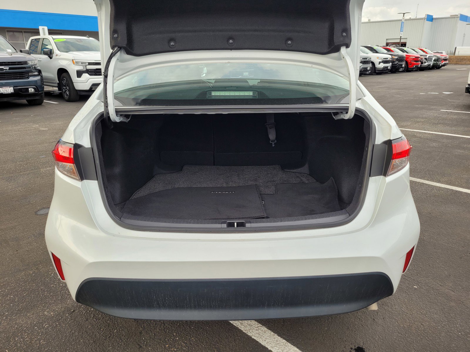 Used 2024 Toyota Corolla LE image 27