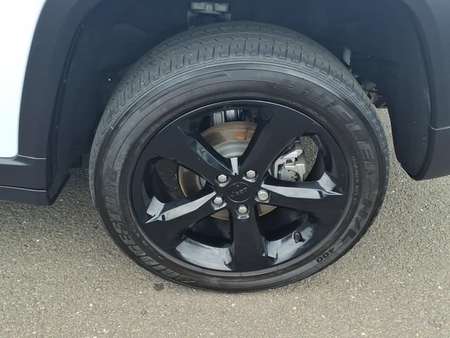 Certified 2023 Jeep Grand Cherokee Altitude AWD/4WD image 10