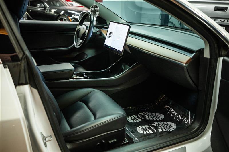 Used 2018 Tesla Model 3 Long Range image 13