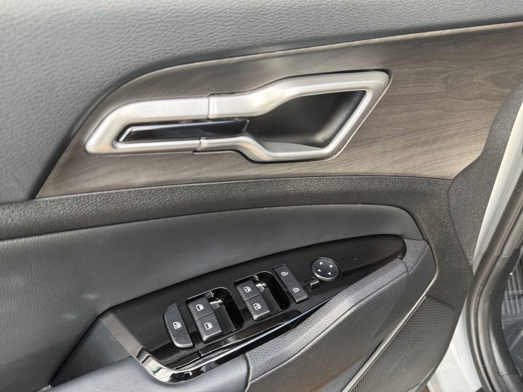 Used 2025 Kia Sportage X-Line image 14