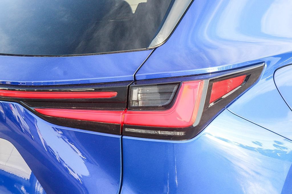 Used 2024 Lexus NX 450h+ F Sport w/ Vision Package AWD/4WD image 10
