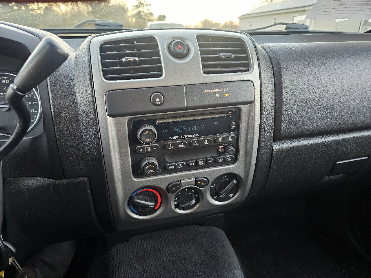 Used 2011 Chevrolet Colorado LT image 15