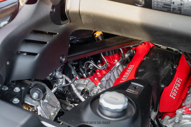 Used 2025 Ferrari SF90 Spider image 26