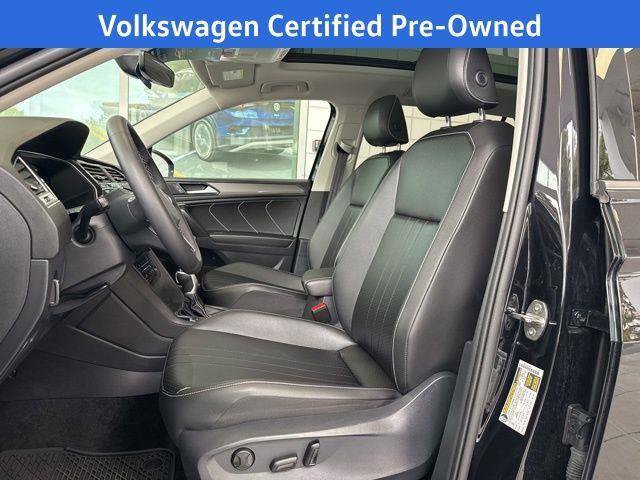 Certified 2024 Volkswagen Tiguan SE w/ Panoramic Sunroof Package AWD/4WD image 15
