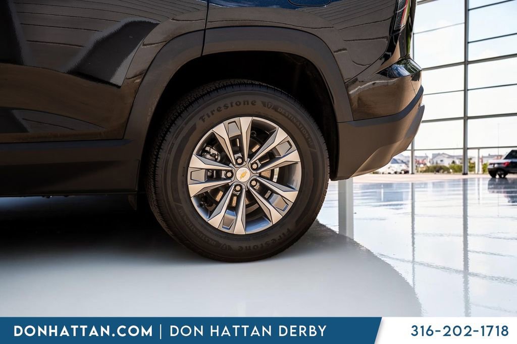 Used 2025 Chevrolet Equinox LT FWD image 36