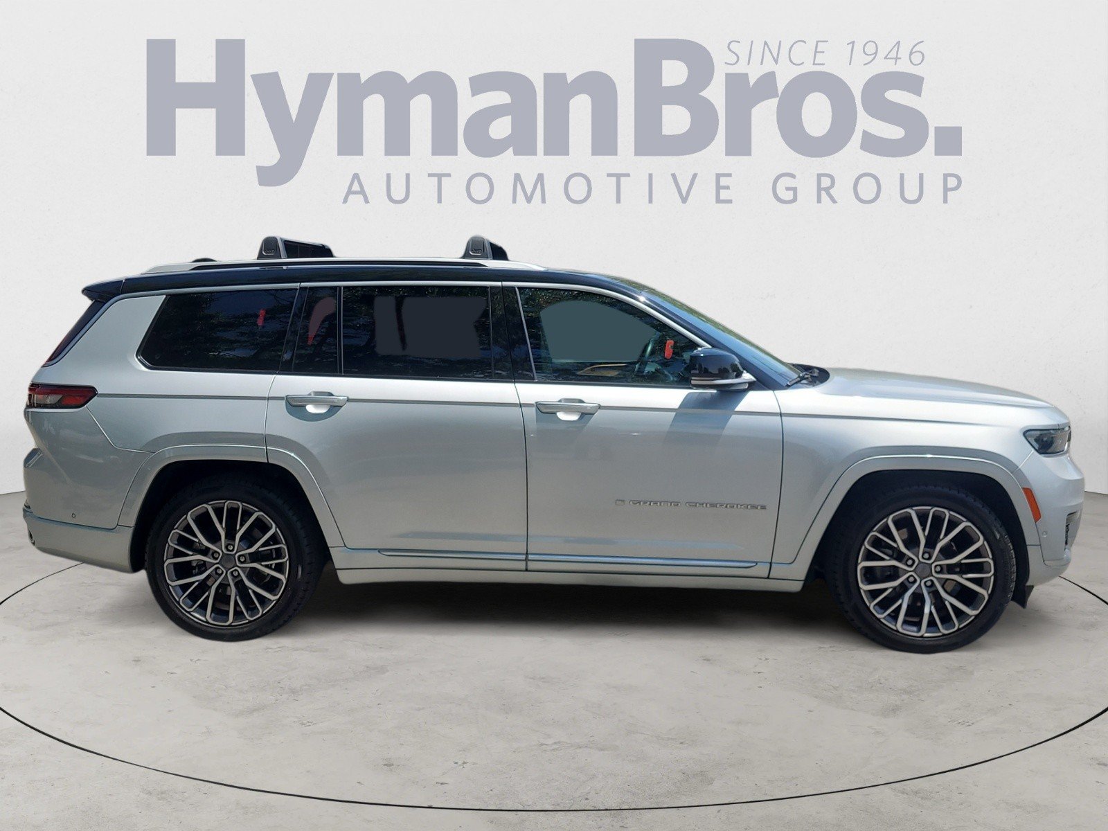 Used 2022 Jeep Grand Cherokee L Summit AWD/4WD image 2