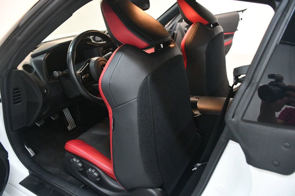 Used 2024 Nissan Z Performance w/ Floor Mat Package image 30