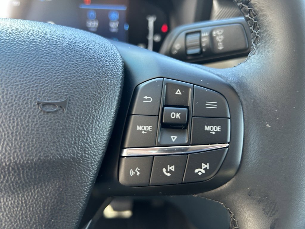 Used 2025 Ford Maverick Lariat w/ 4K Tow Package image 13