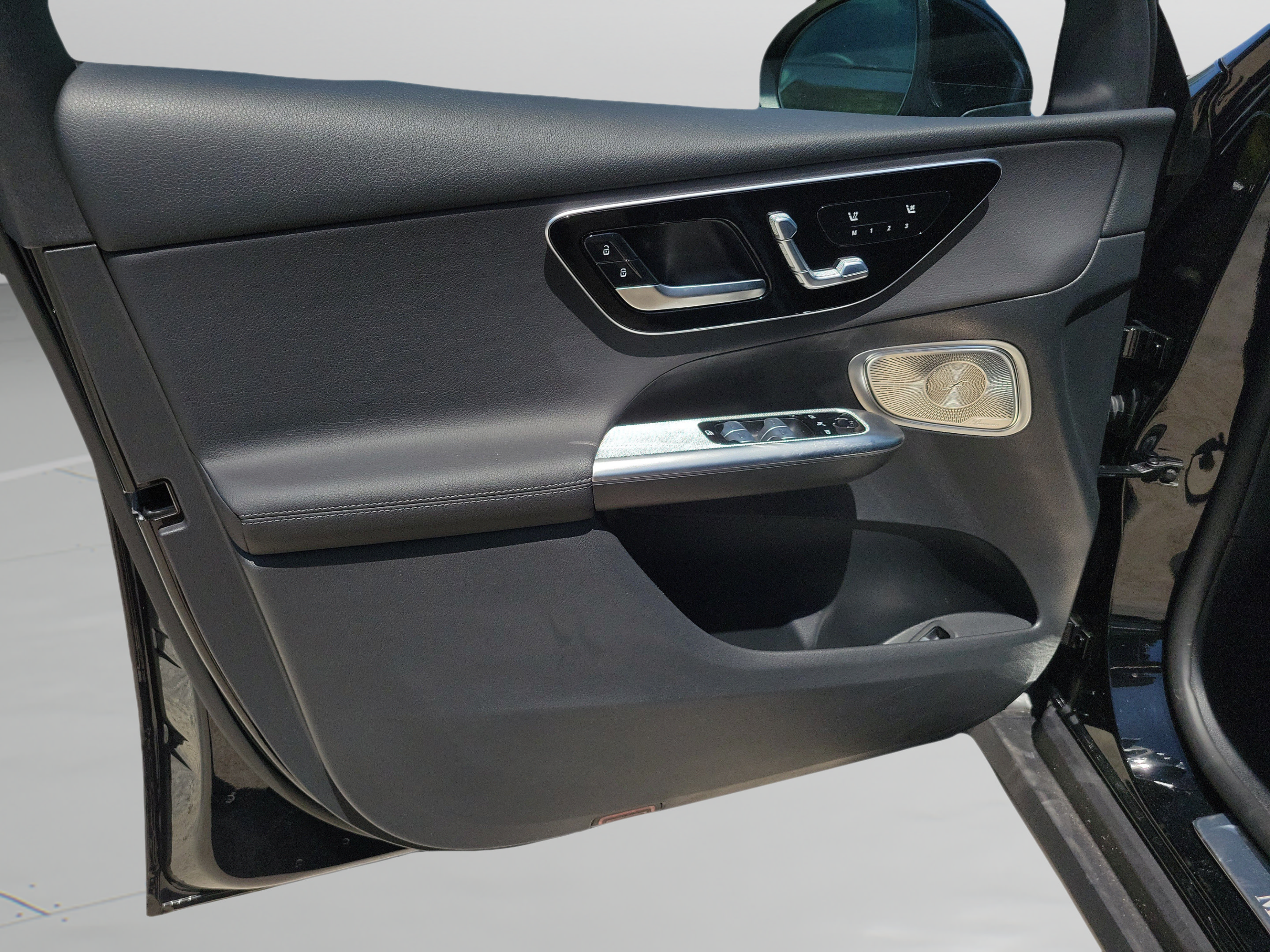 Certified 2025 Mercedes-Benz GLC 300 image 16