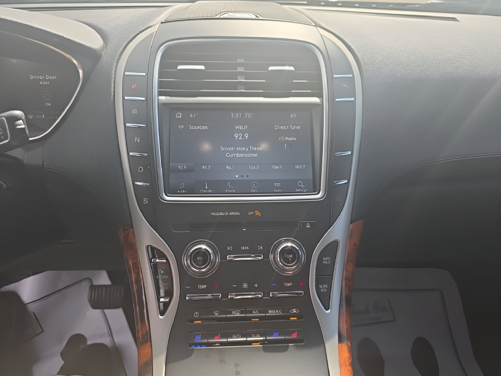 Used 2020 Lincoln Nautilus Reserve AWD/4WD image 14