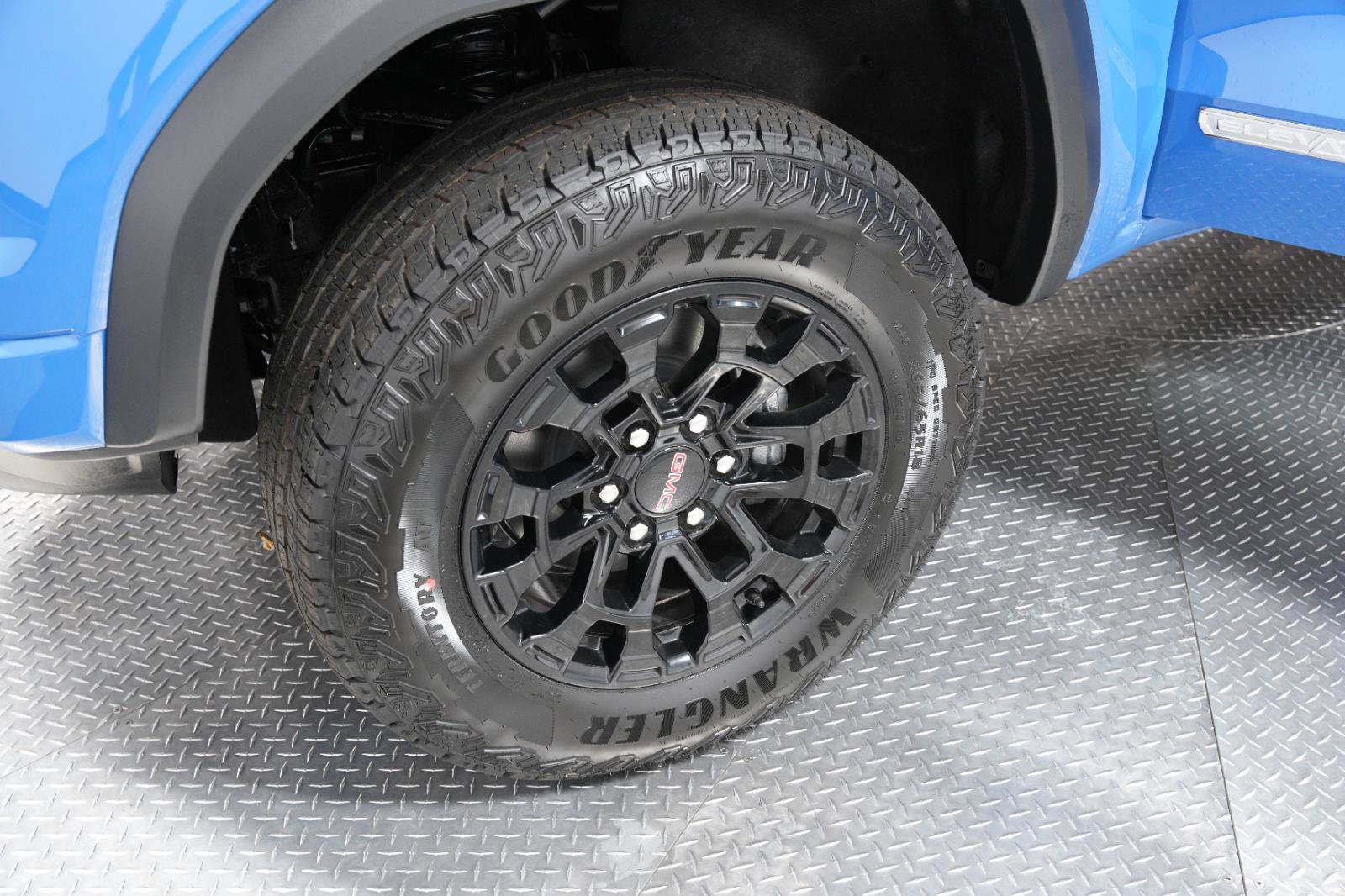 New 2026 GMC Canyon Elevation RWD image 10