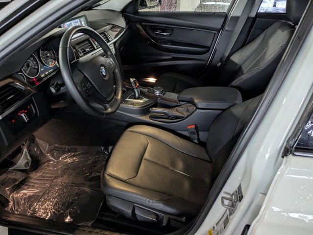 Used 2015 BMW 320i Sedan image 16