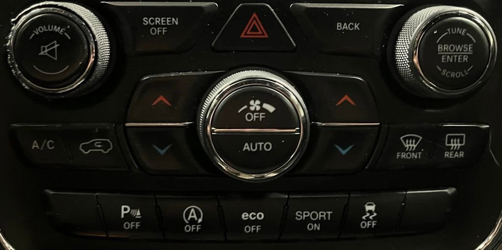 Used 2016 Jeep Grand Cherokee Limited w/ Trailer Tow Group IV AWD/4WD image 38