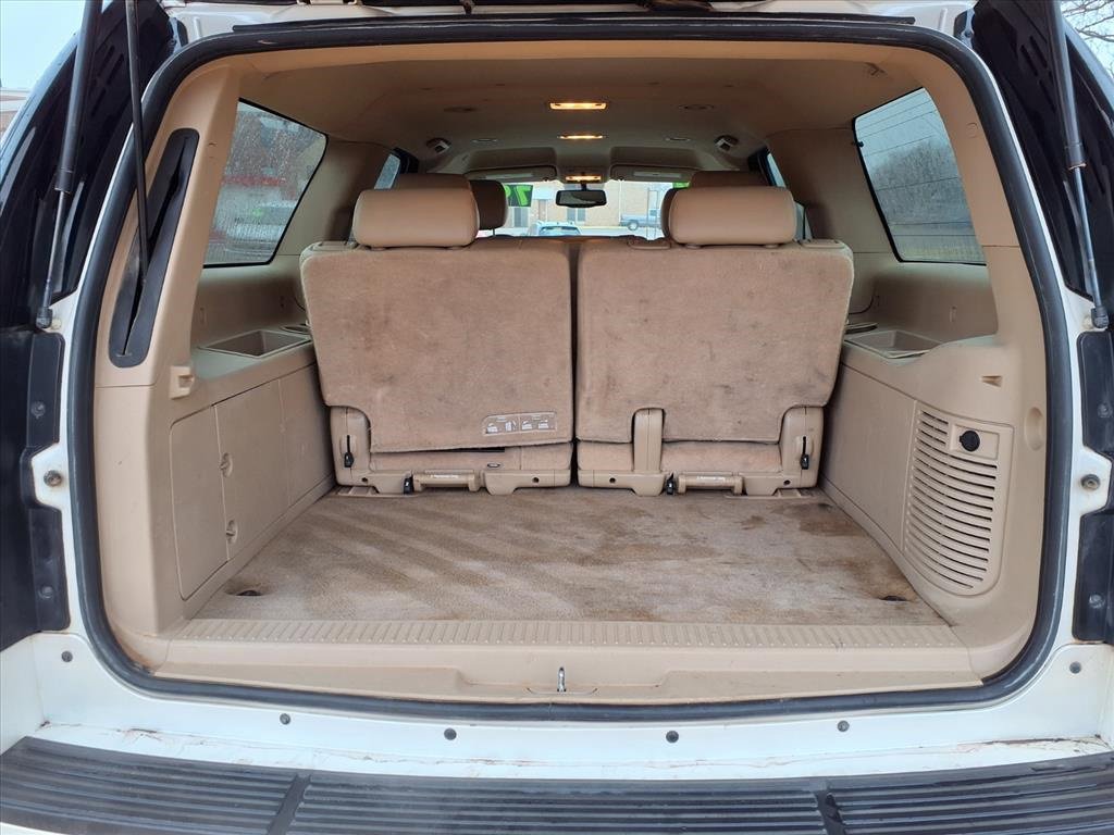 Used 2012 GMC Yukon XL SLT w/ SLT-2 Equipment Package image 18