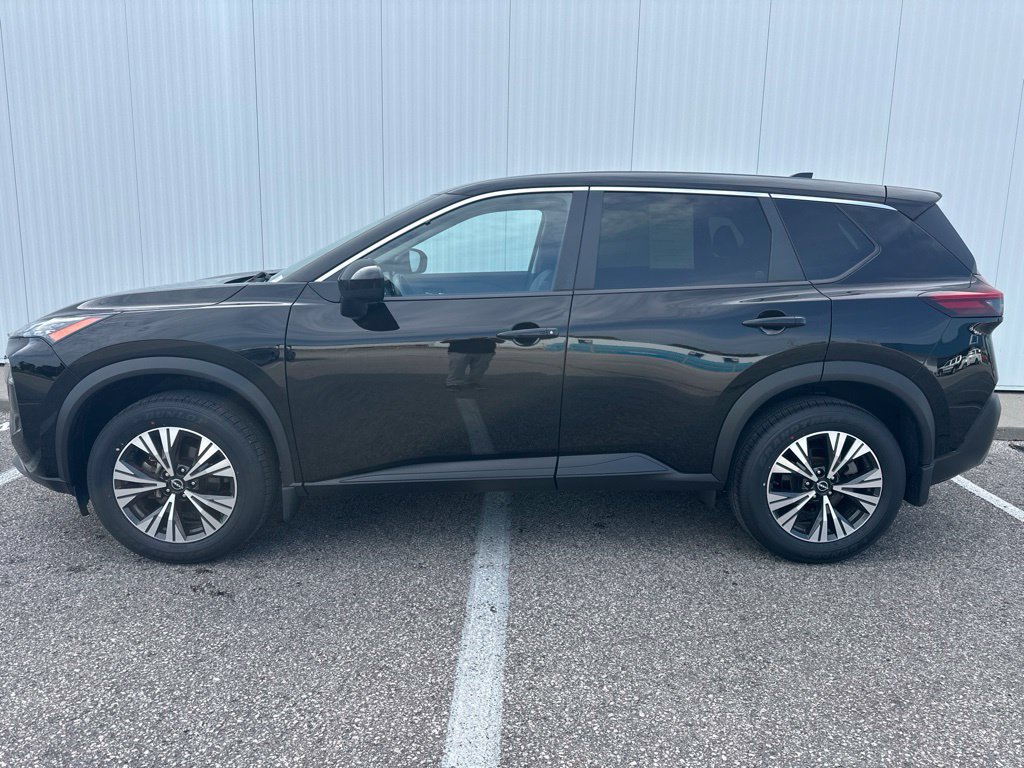 Used 2023 Nissan Rogue SV AWD/4WD image 3