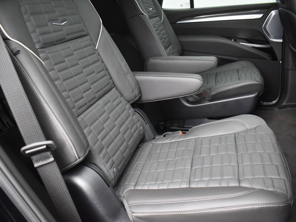 Certified 2025 Cadillac Escalade V w/ LPO, ONYX Package image 38