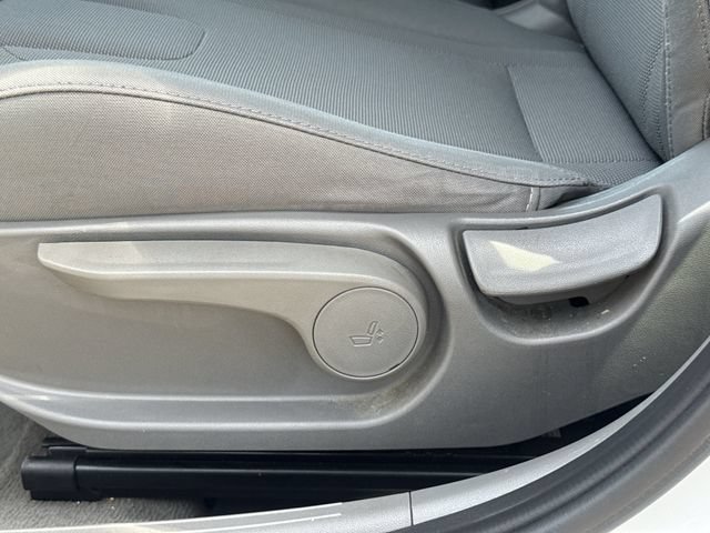 Used 2021 Hyundai Elantra SE FWD image 23