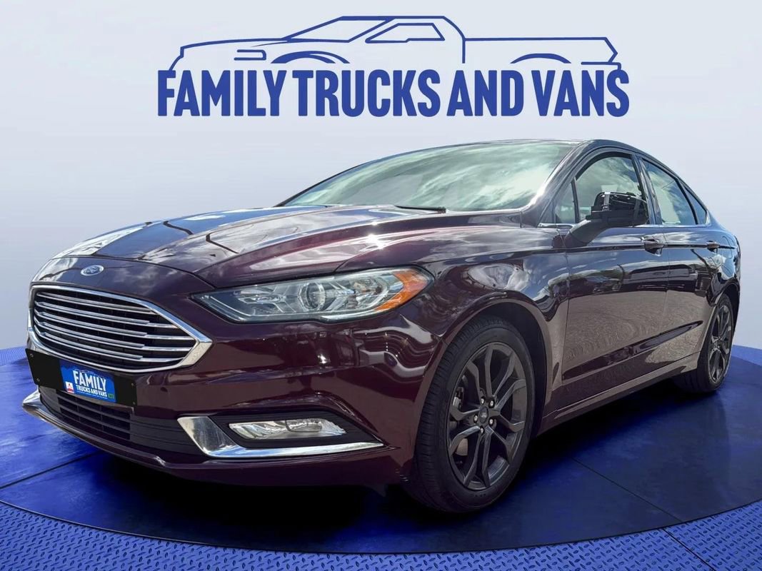 Used 2018 Ford Fusion SE w/ Equipment Group 201A FWD image 1
