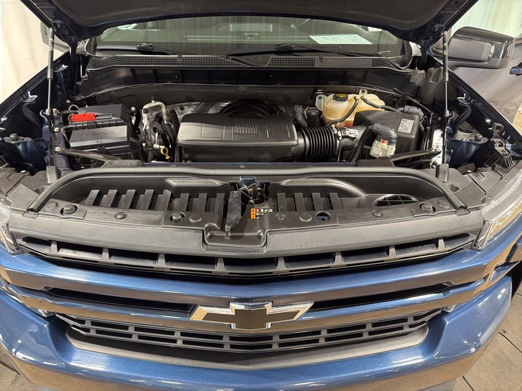 Used 2019 Chevrolet Silverado 1500 RST AWD/4WD image 40