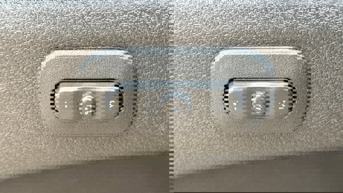 Used 2021 Jeep Grand Cherokee Limited image 20