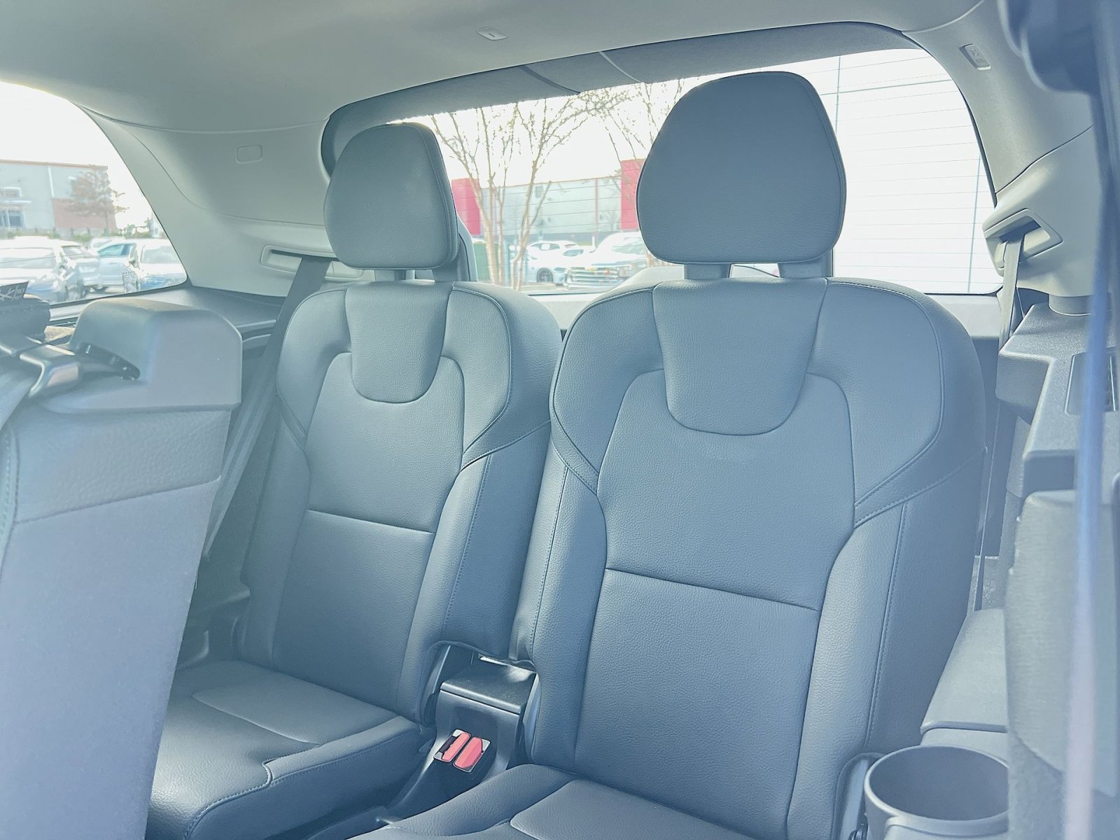 Certified 2025 Volvo XC90 B6 Plus image 26