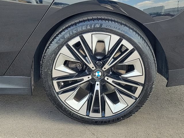 Used 2024 BMW 540i xDrive w/ Convenience Package AWD/4WD image 10