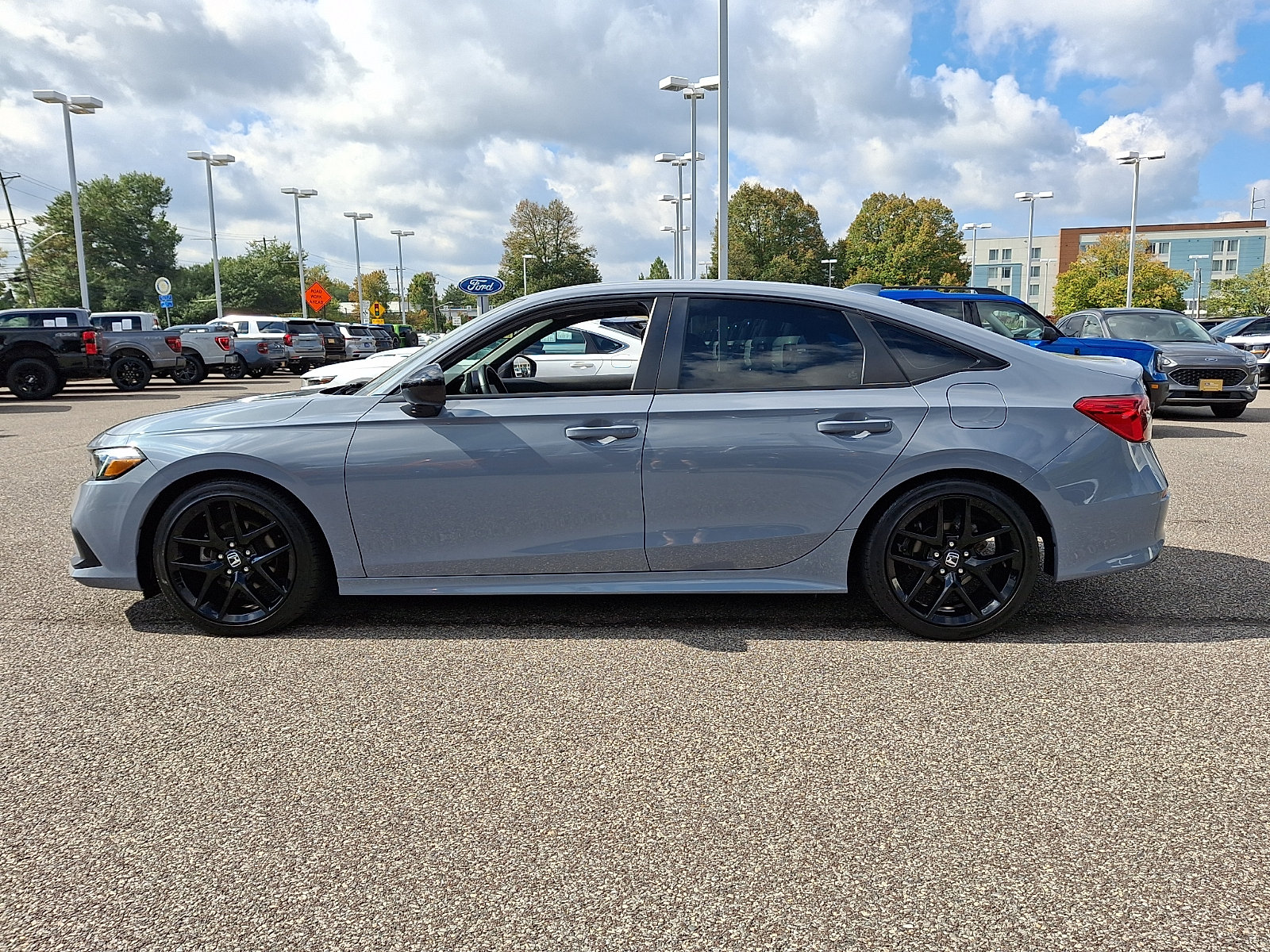 Used 2024 Honda Civic Sport image 6