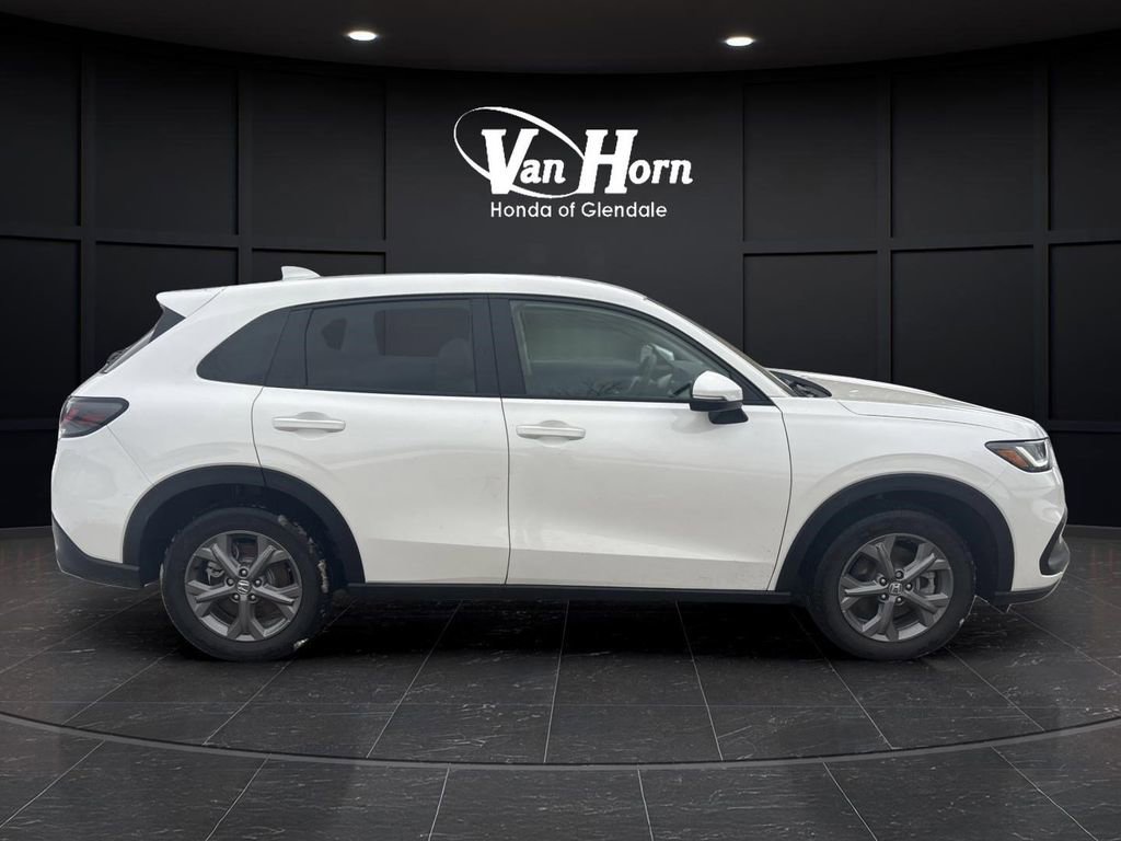 Used 2026 Honda HR-V LX image 2