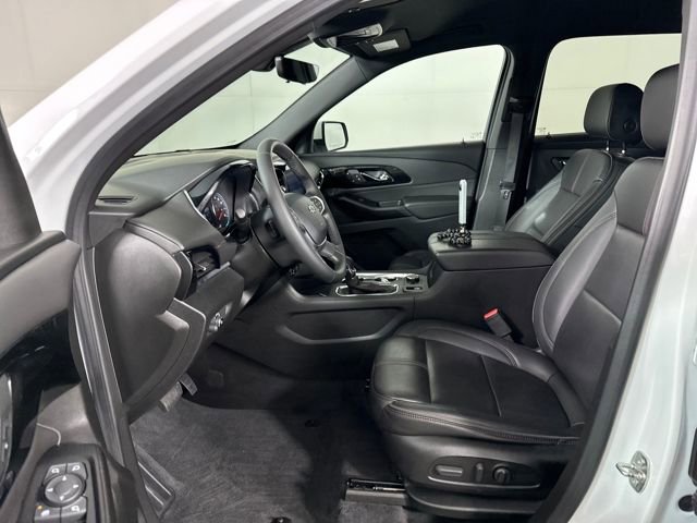 Used 2023 Chevrolet Traverse RS image 11