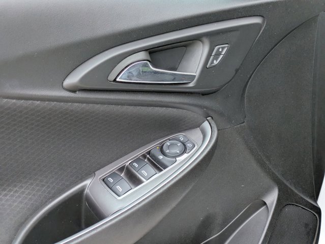 Used 2023 Chevrolet Malibu LT image 3