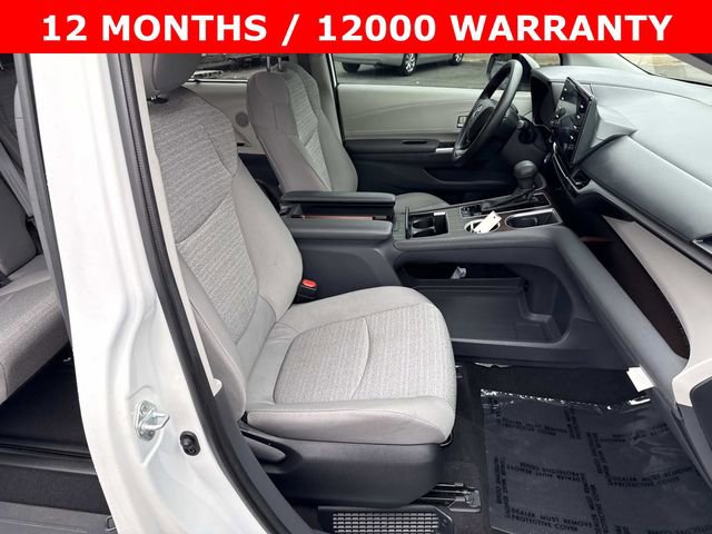 Used 2023 Toyota Sienna LE FWD image 9