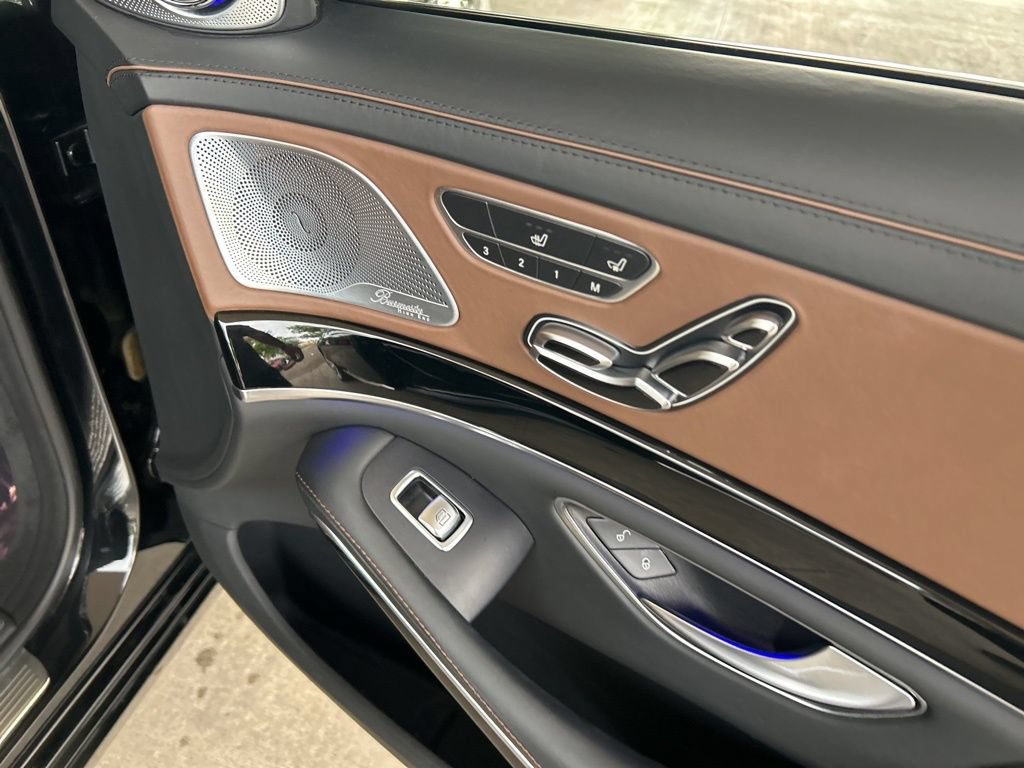 Used 2017 Mercedes-Benz Maybach S 550 4MATIC image 31