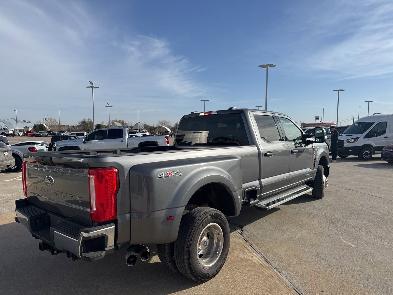 Used 2023 Ford F350 XLT image 5