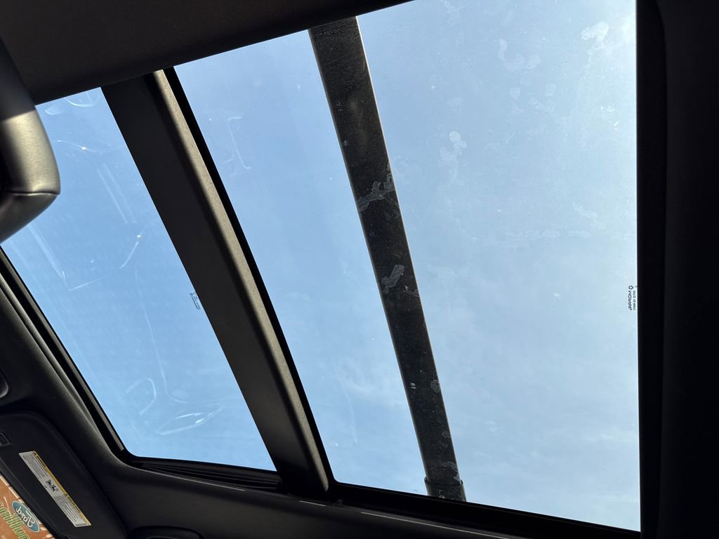 Used 2014 Jeep Grand Cherokee Limited w/ Luxury Group II image 8