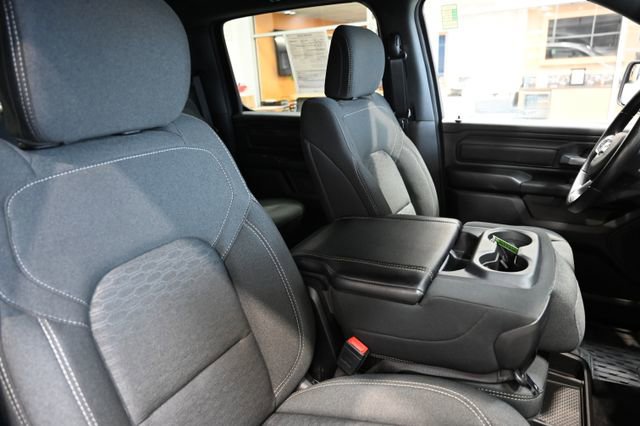 Used 2025 RAM 1500 Tradesman w/ Night Edition AWD/4WD image 9