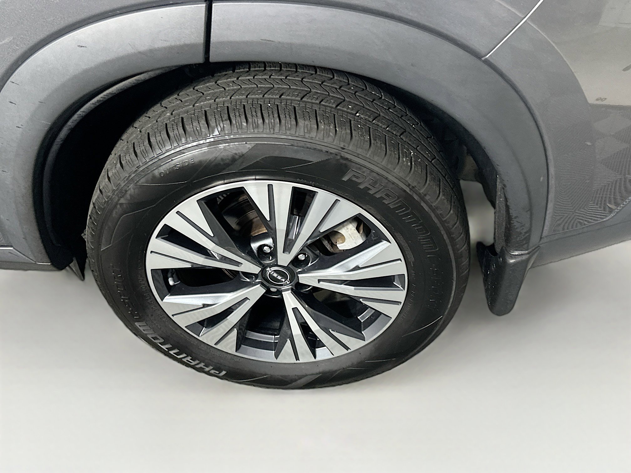 Used 2023 Nissan Rogue SV FWD image 11