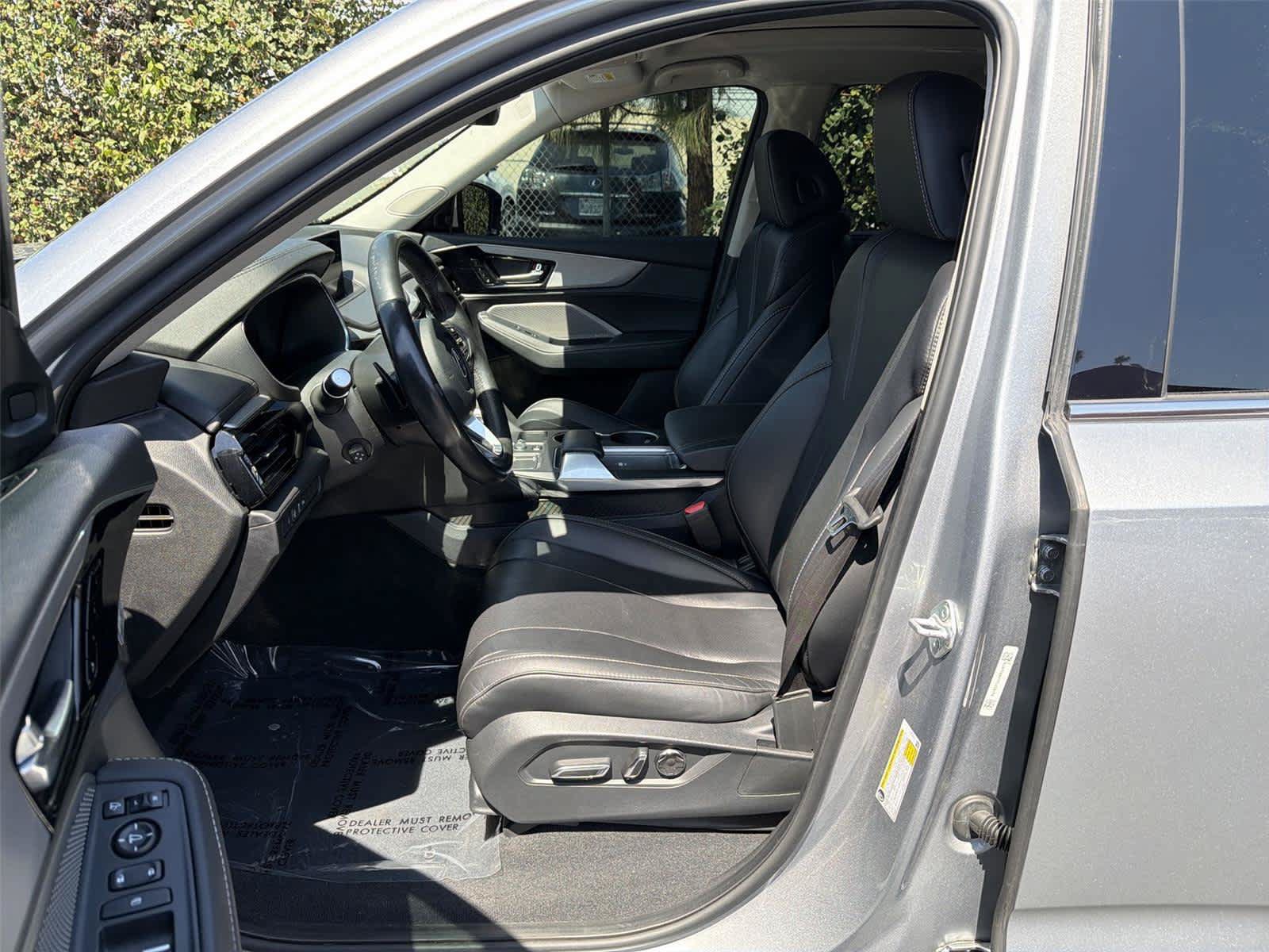 Certified 2023 Acura MDX w/ Technology Package FWD image 12