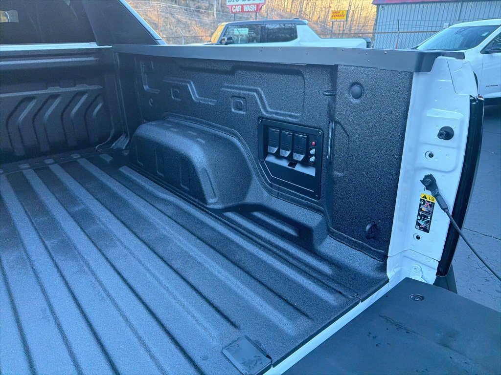 New 2026 Chevrolet Silverado EV LT image 12