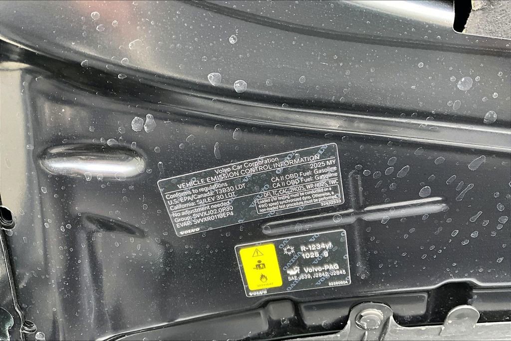 Certified 2025 Volvo XC90 T8 Ultra w/ Lounge Package image 32