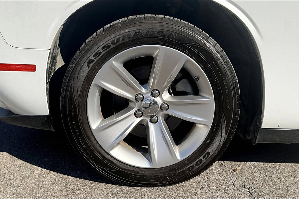 Used 2023 Dodge Challenger SXT RWD image 8