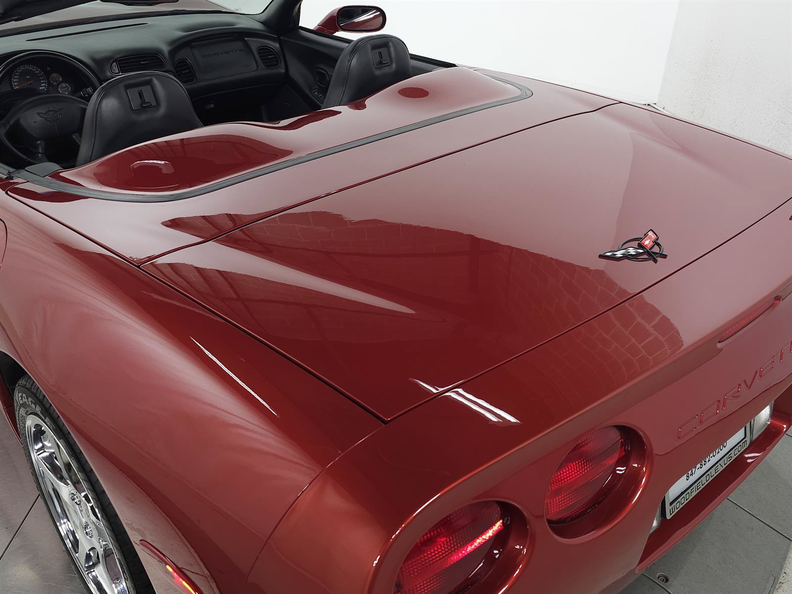 Used 1998 Chevrolet Corvette Convertible w/ Memory Pkg RWD image 11